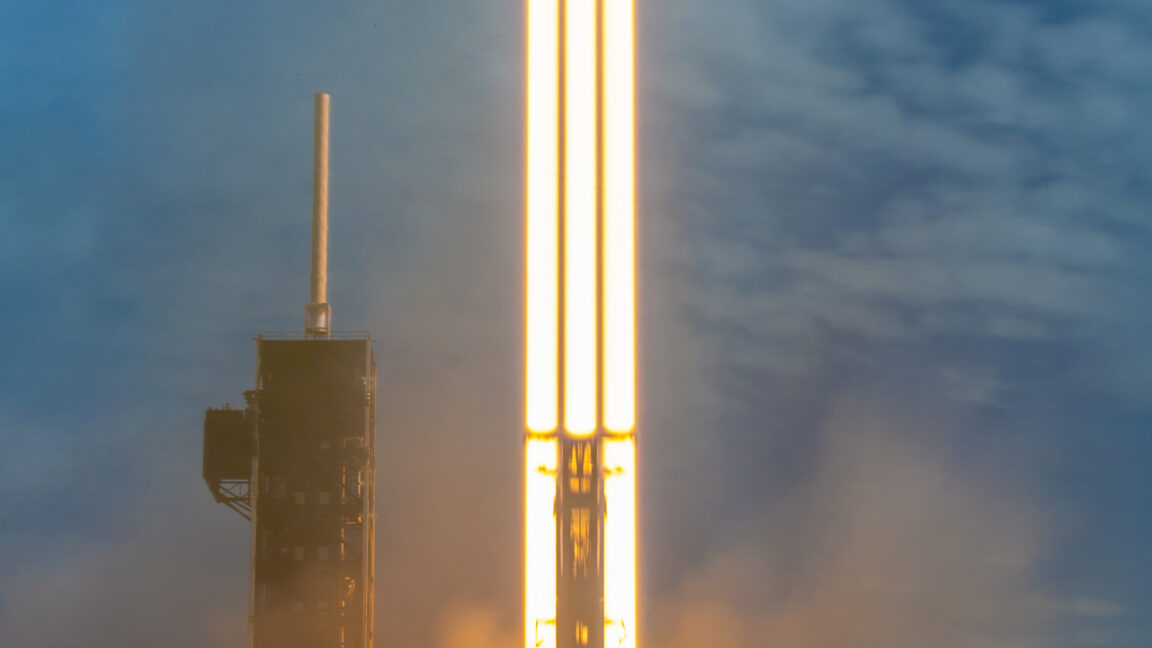 Rocket Report: Falcon Heavy is back; Russia’s Soyuz-5 finally debuts